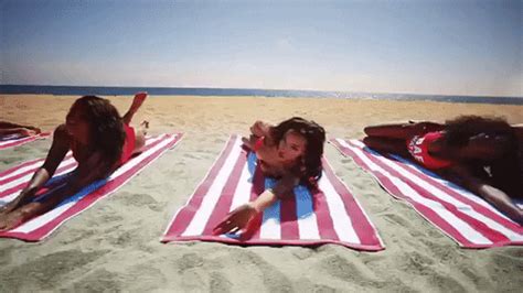 como ligar en la playa|Cómo ligar en la playa: Consejos prácticos para un verano。